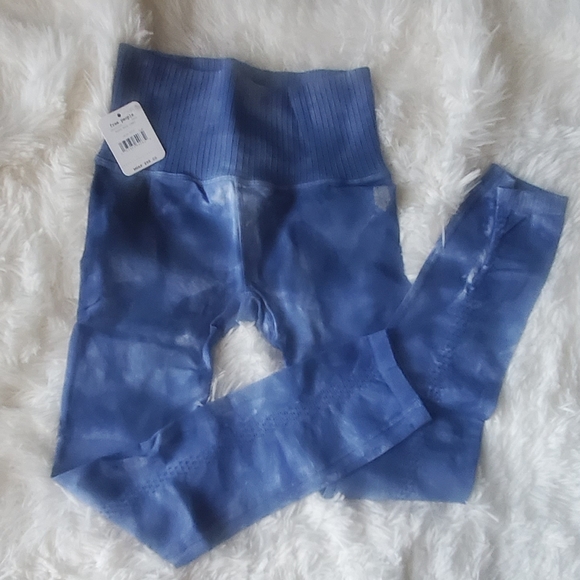 FREE PEOPLE GOOD KARMA LEGGINGS - Picture 4 of 5